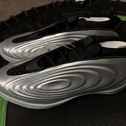 Adidas harden volume 10