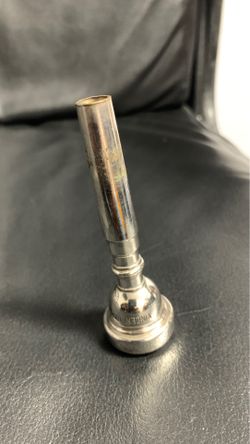 Trumpet mouthpiece, Bach 7C