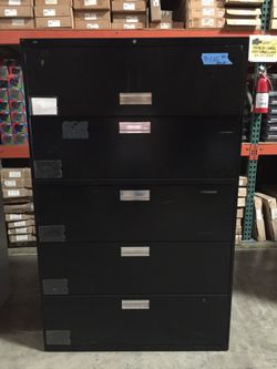 Black Filing Cabinet - Gabinete de archivo negro