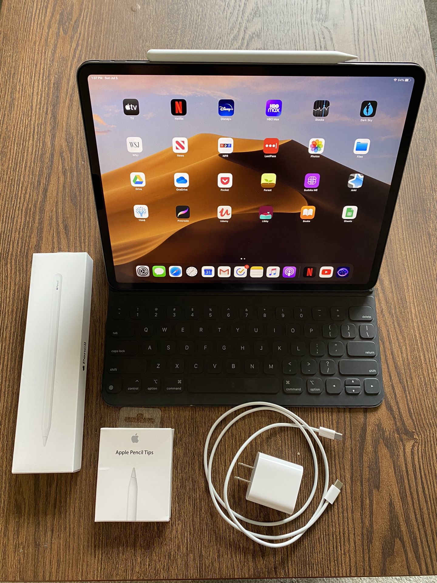 iPad Pro(3rd gen) 12.9 inch 256 GB(AppleCare+ 2021) with Apple Pencil 2 and Apple Smart Folio Keyboard