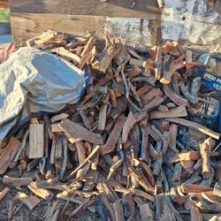 Split dry mesquite firewood i deliver for free