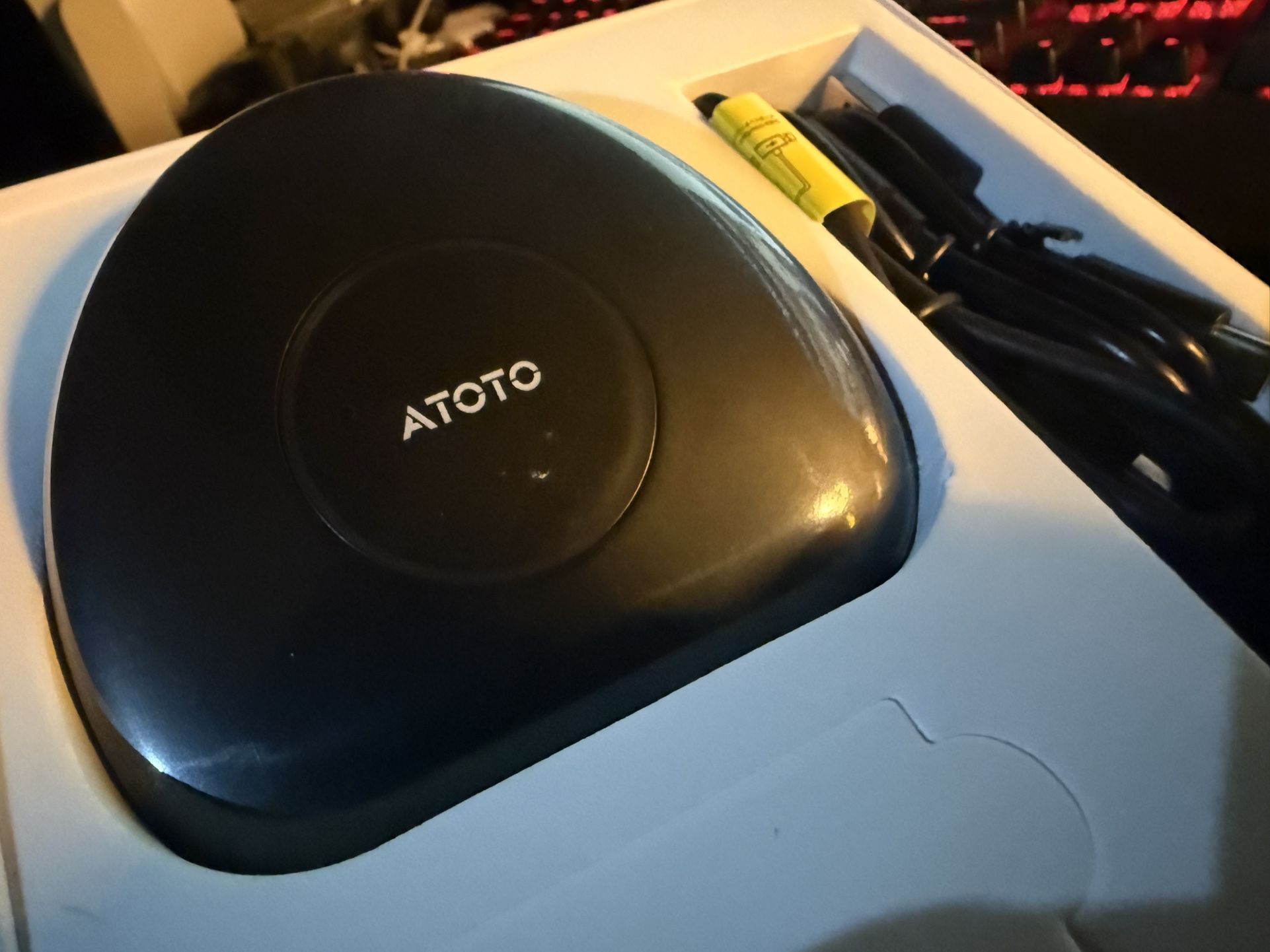 Magic Box - CarPlay & Android Auto, Android Car Multimedia Box (8-Core 8GB+128GB) with Built-in 4G/Wi-Fi/Dual Bluetooth/USB/GPS & Al A