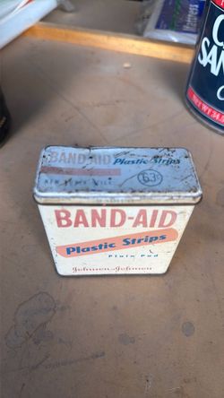 Vintage Band-Aid Plastic Strips Johnson & Johnson Tin