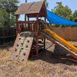 Backyard Playset - Quality Lumber 21x20 Foot Floor Plan
