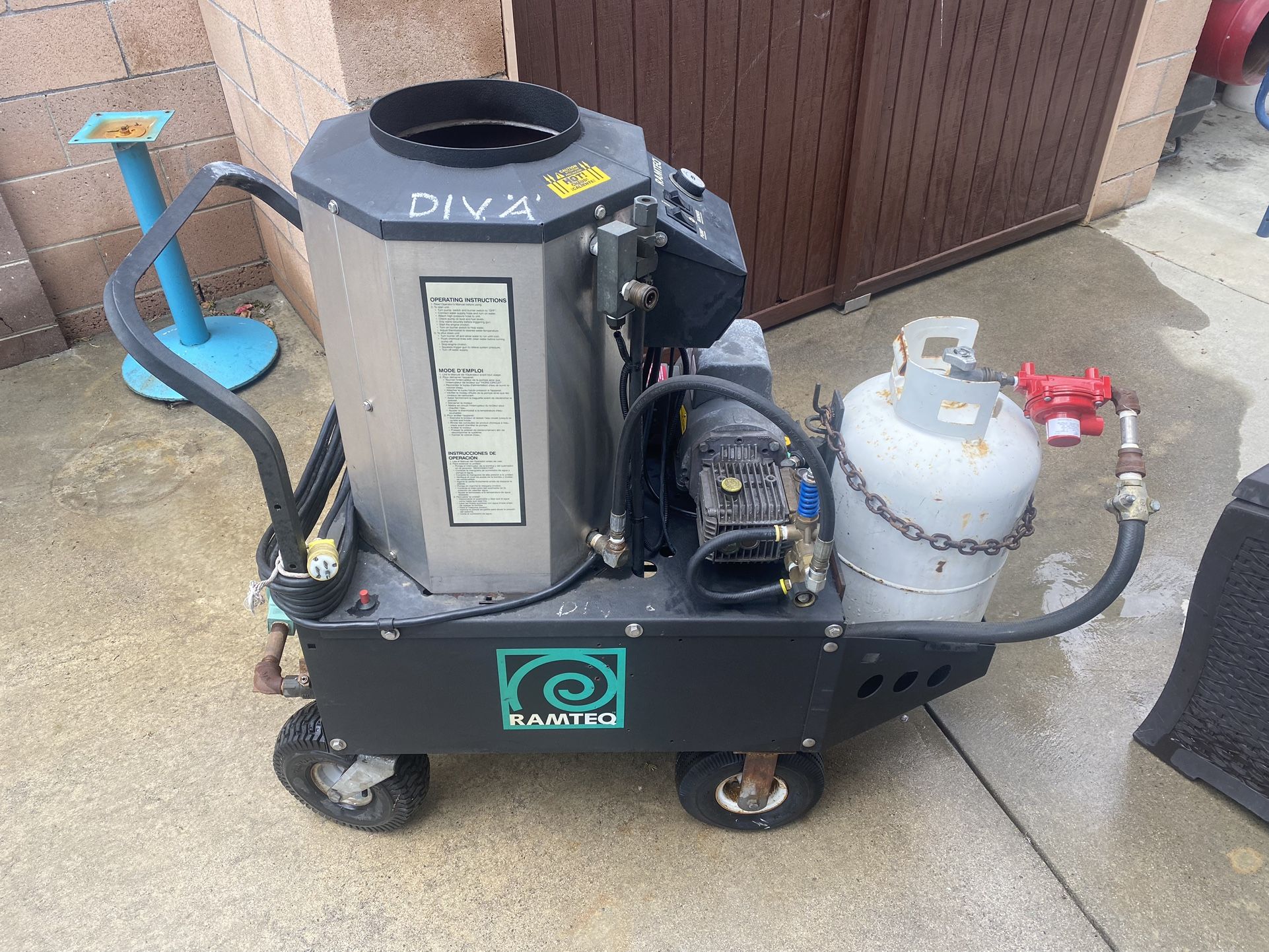 Ramteq AV150 Hot Pressure Washer Steam Cleaner