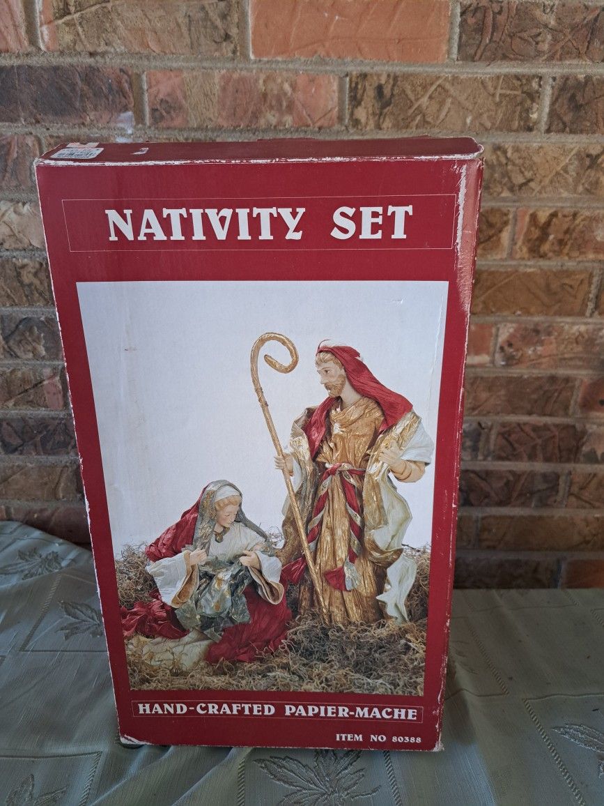 Vintage Hand Crafted Paper Mache Nativity Scene Made By Three Corps