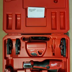 Milwaukee M12 12-Volt Lithium-Ion Force Logic Cordless Press Tool Kit (3 Jaws Included) with Two 1.5 Ah Battery and Hard Case