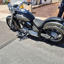 2005 Yamaha V-Star 1100