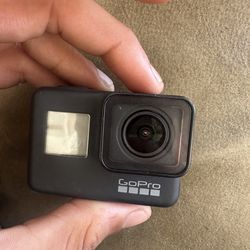 GoPro 7 black with sd card and cover