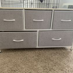 Dresser & Night Stands 