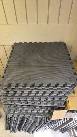 Interlocking floor mats for gym
