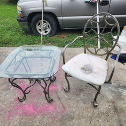 Porch / Patio Chair And Table