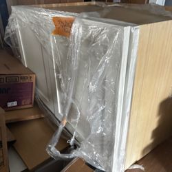 Kitchen cabinet 36” wide x24x24