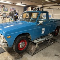 75 ford courier 