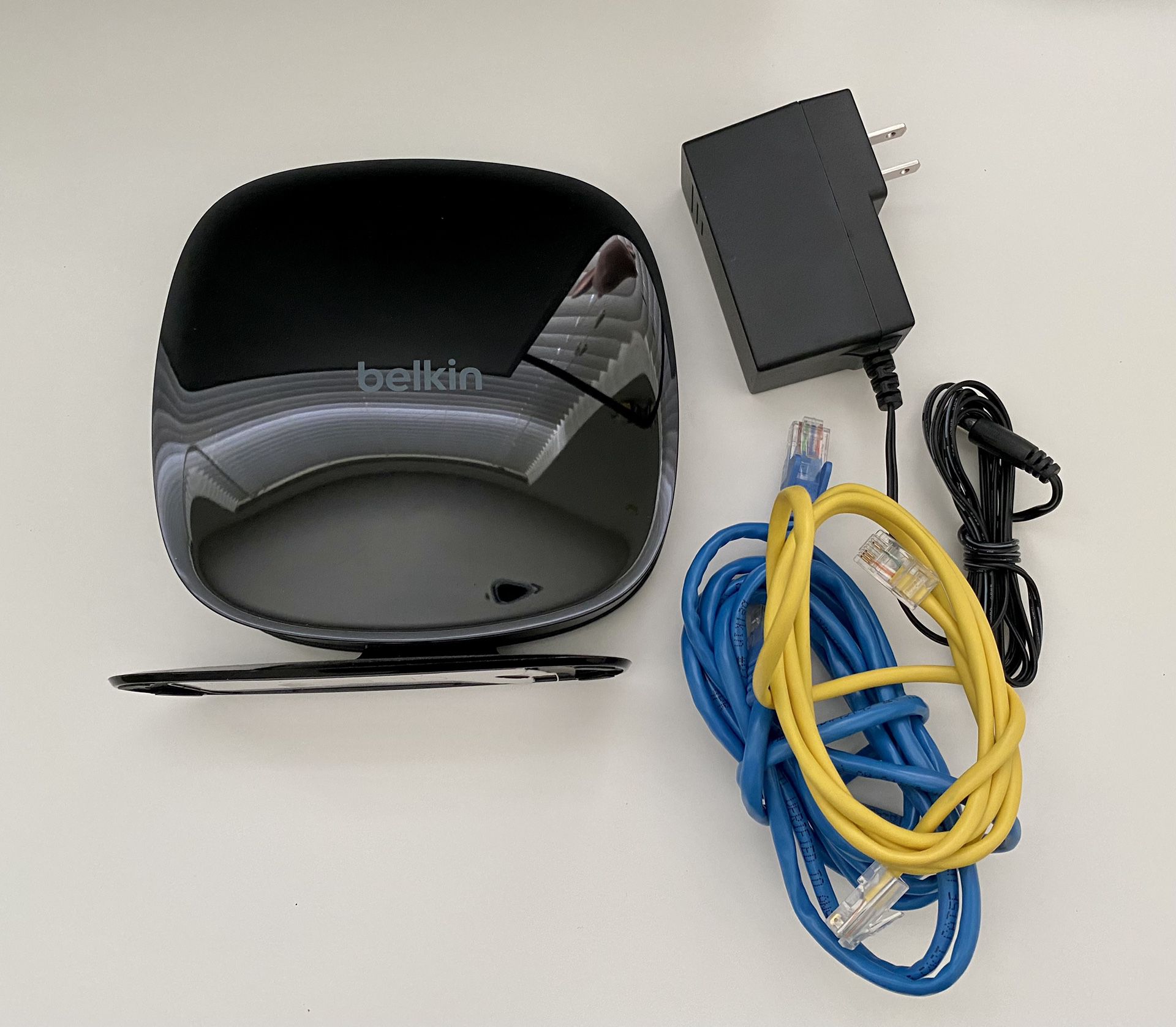 Belkin N600 DB Wireless Router With Power Adapter & Cables