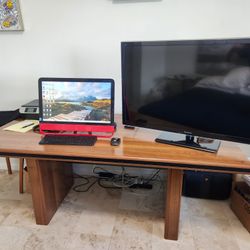 Desk / Dinning Table