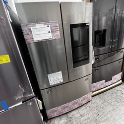 SAMSUNG FRENCH DOOR REFRIGERATOR W SMART SCREEN