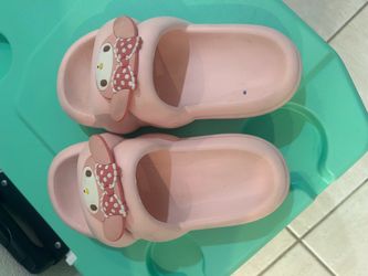 My Melody Slides - Size: 6
