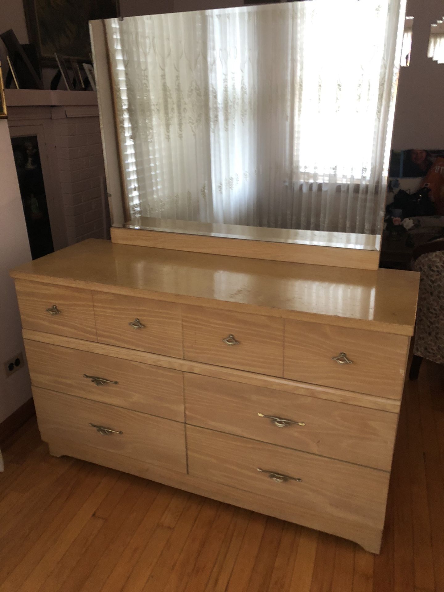 DRESSER WITH MIRROR AND NIGHTSTAND VINTAGE