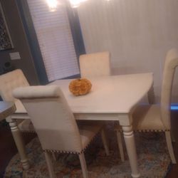 Dinning  Table With 6 Chairs 