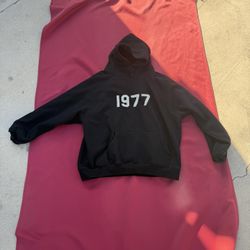 Fear of God Essentials “1977” Hoodie & Sweatpants – – Clean 