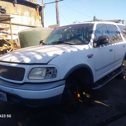 2000 Ford Expedition for Parts