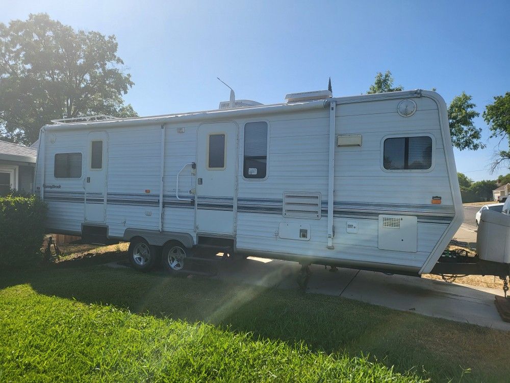 Sunny Brook Trailer With Slide Out 2004 30 Ft