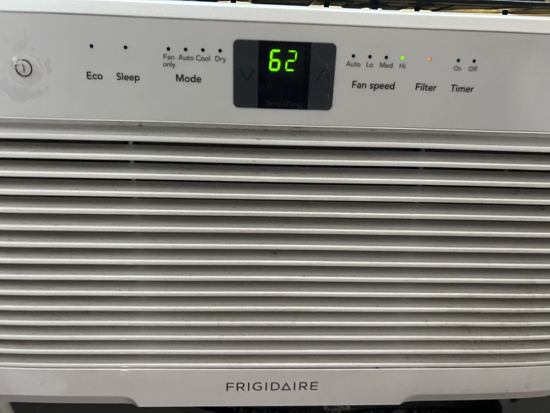 Frigidaire Window Air Conditioner , Remote Included ( 115-Volt , 6000-BTU ) ENERGY STAR.