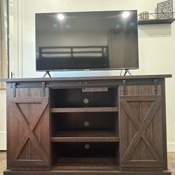 Brown NEW dresser And desk 