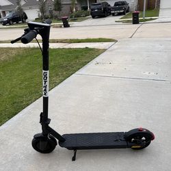 GOTRAX Fusion Adults Electric Scooter, 8.5" Honeycomb Tire, Max 14/16 Mile Range, Max 15.5/18 MPH Speed Powered By 300W Motor, With Cruise Control Fol