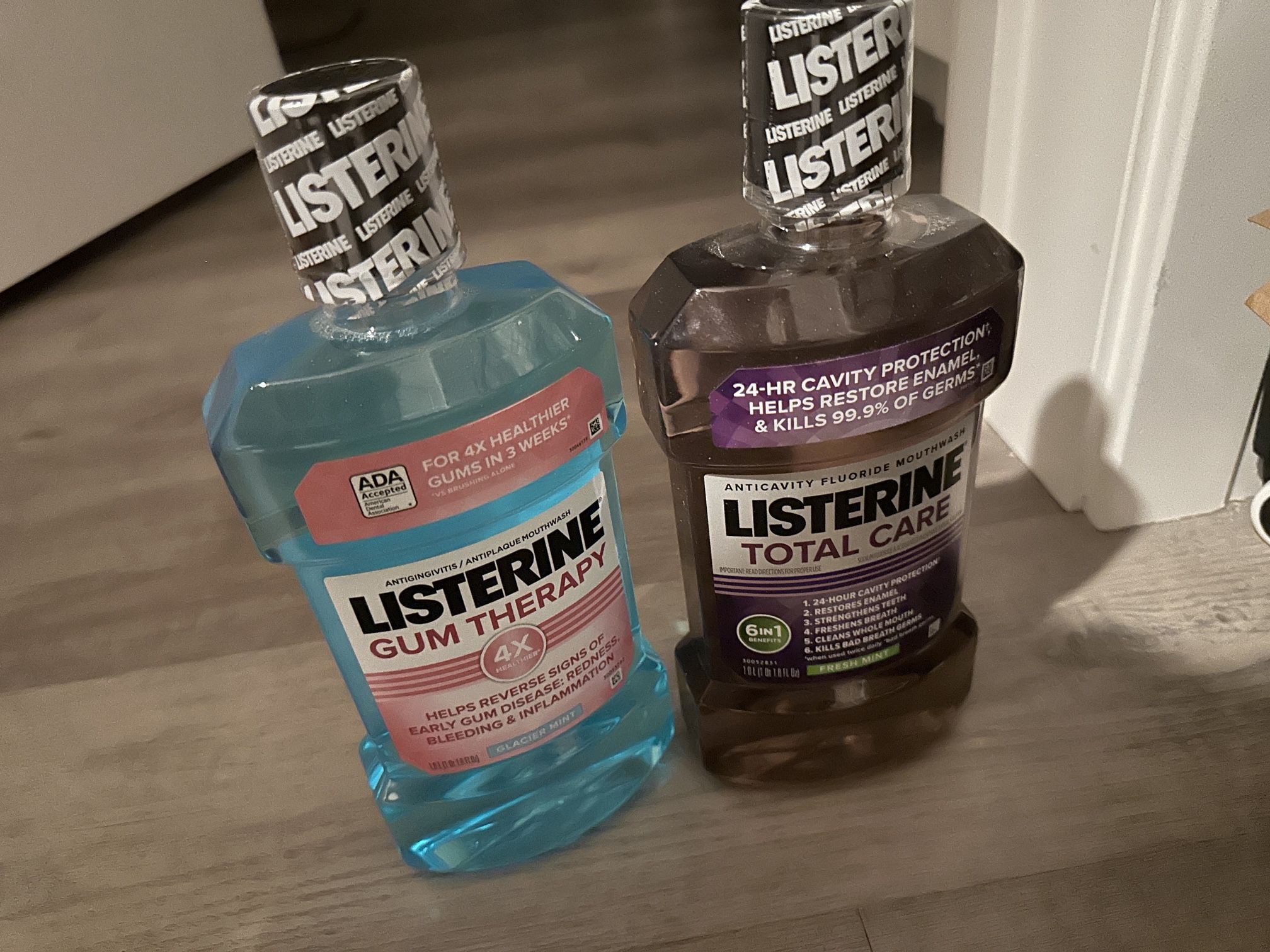 Listerine Mouthwash (2 Bottles) – New & Sealed