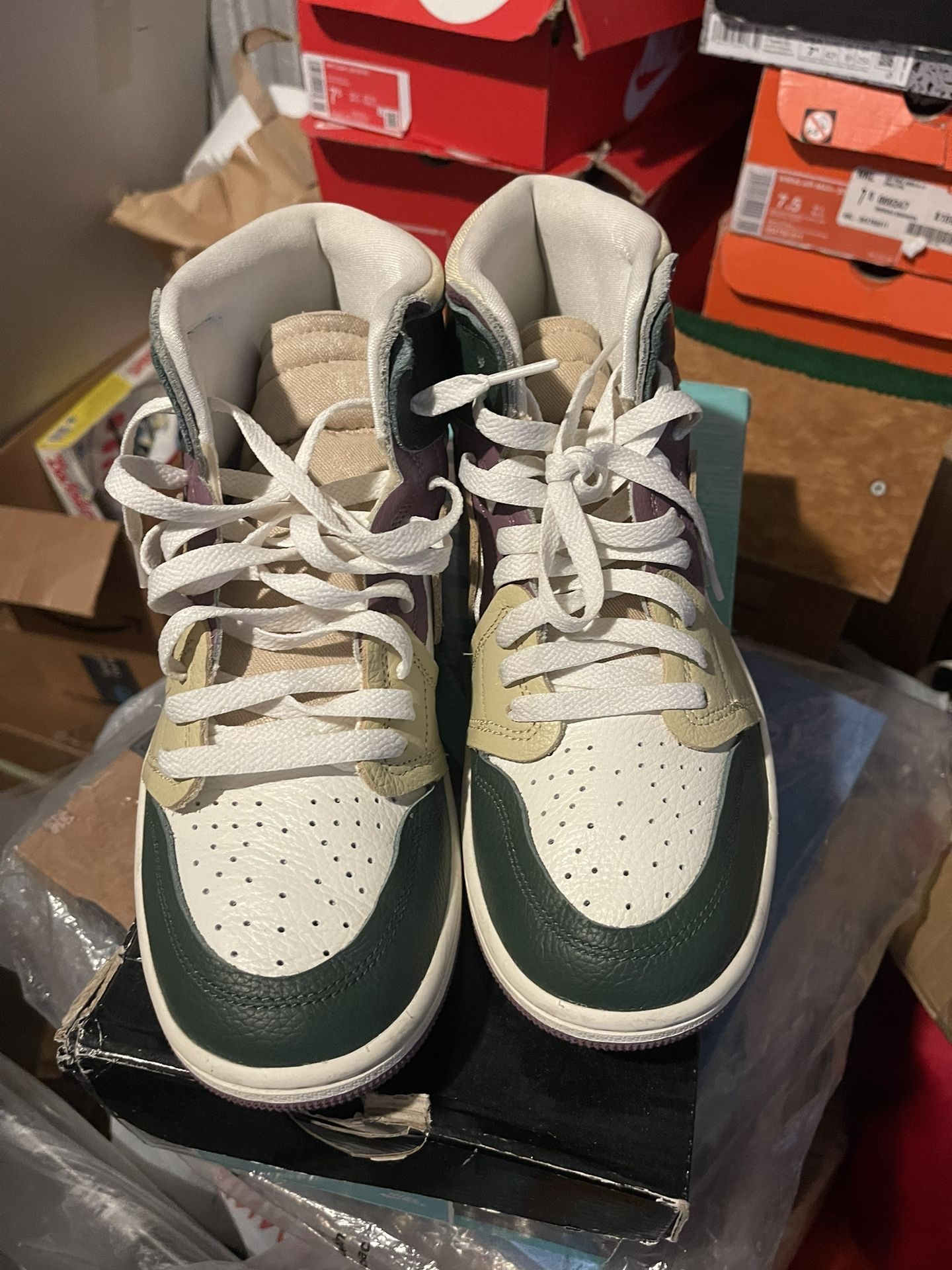 Air Jordan 1 W Size 9