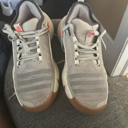 Trae Young Adidas Tan And Orange Size 6 Kids