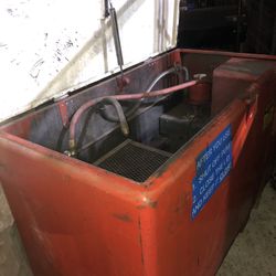 PARTS WASHER TANK 30+ GALLON CAPACITY USED