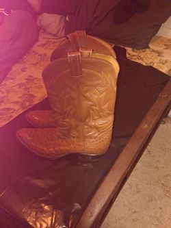 Mens ostrich boots