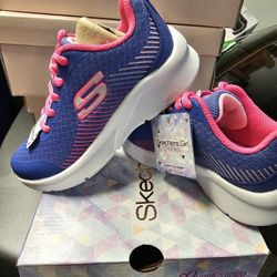 SKECHERS GIRL SIZE 11 IN GIRLS