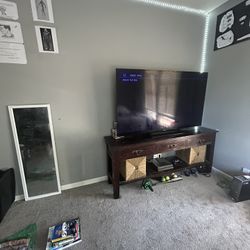              ( 10 / 10 )      300 U S D      