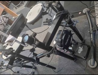 Roland TD11 electric drum kit with mesh heads