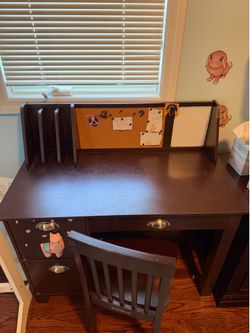 Kids craft desk