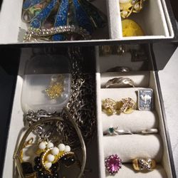 Jewelry box full Of silver