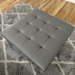 Great Modern Table And Carpet 