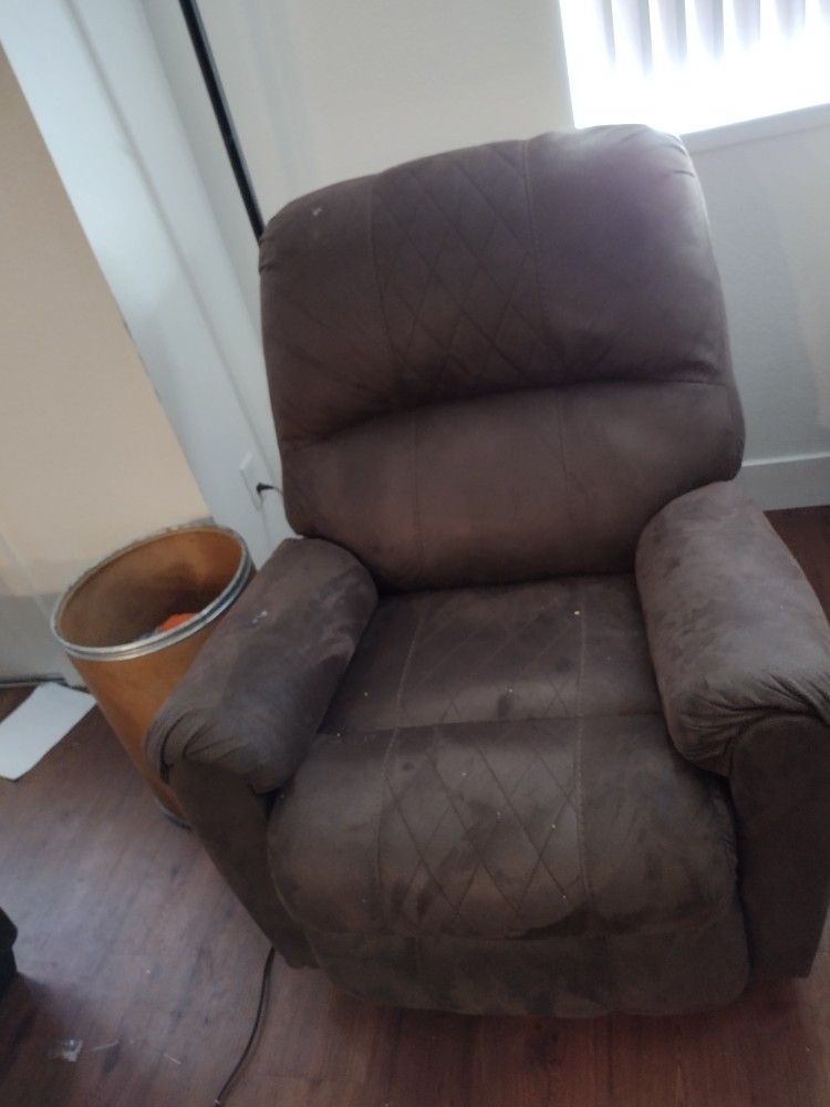 Couch Set With Recliner