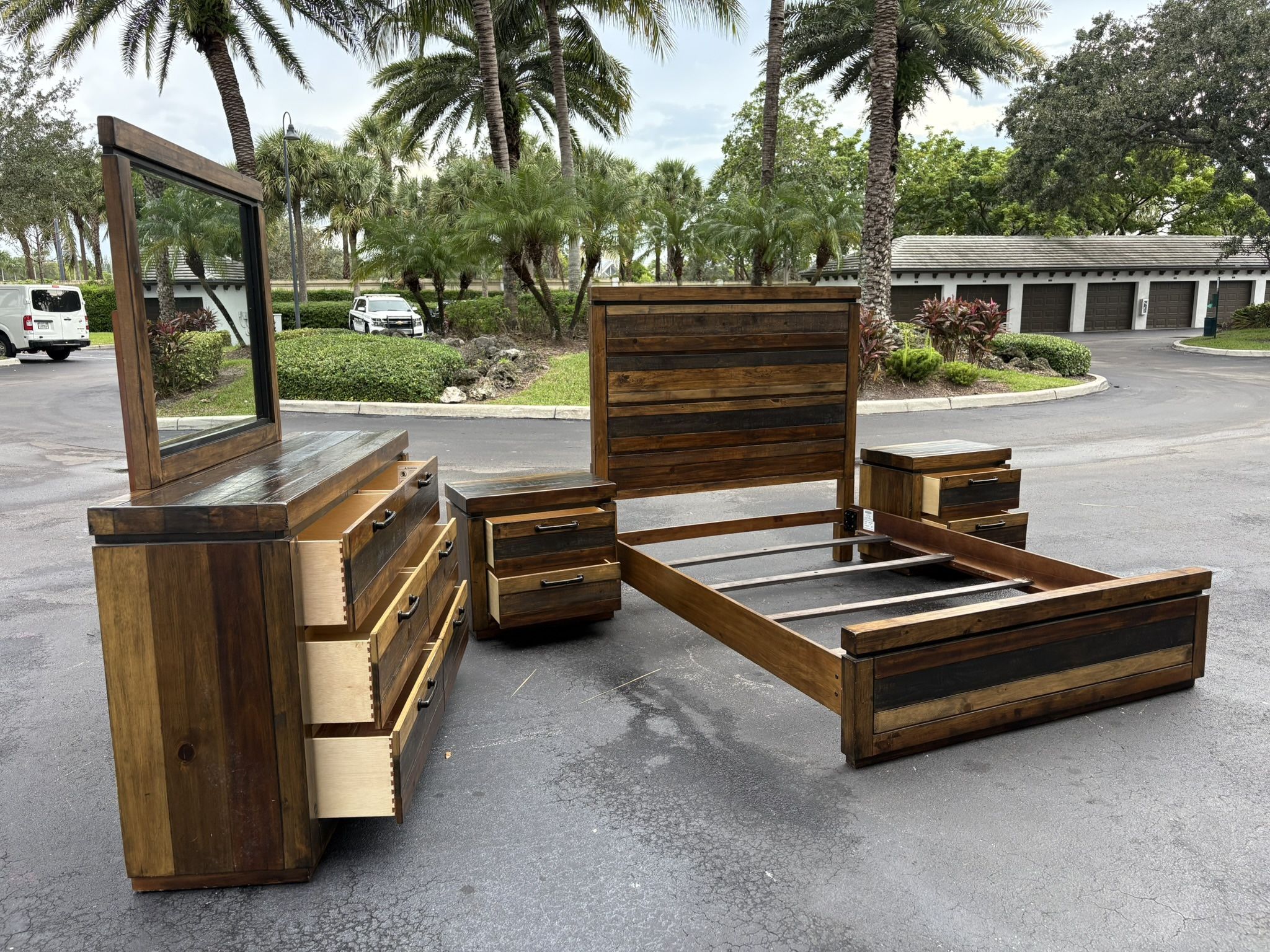 Beautiful Bedroom Set Queen Size Real Wood Brown Color Like New By Cindy Crawford