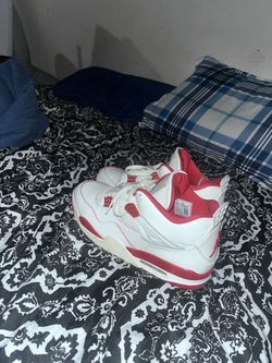 Jordan 4 “Valentine’s Day 160