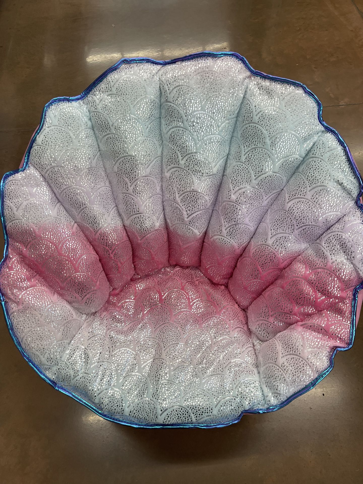 Saucer Chair