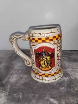Universal Studios Wizarding World of Harry Potter Gryffindor Sculpted Ceramic Stein Mug