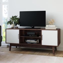 Mykes Finds: Tv Stand With Display And Storage