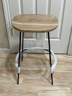 New Single Rustic Wood Stool Saddle Seat Black Metal Counter Height Stools