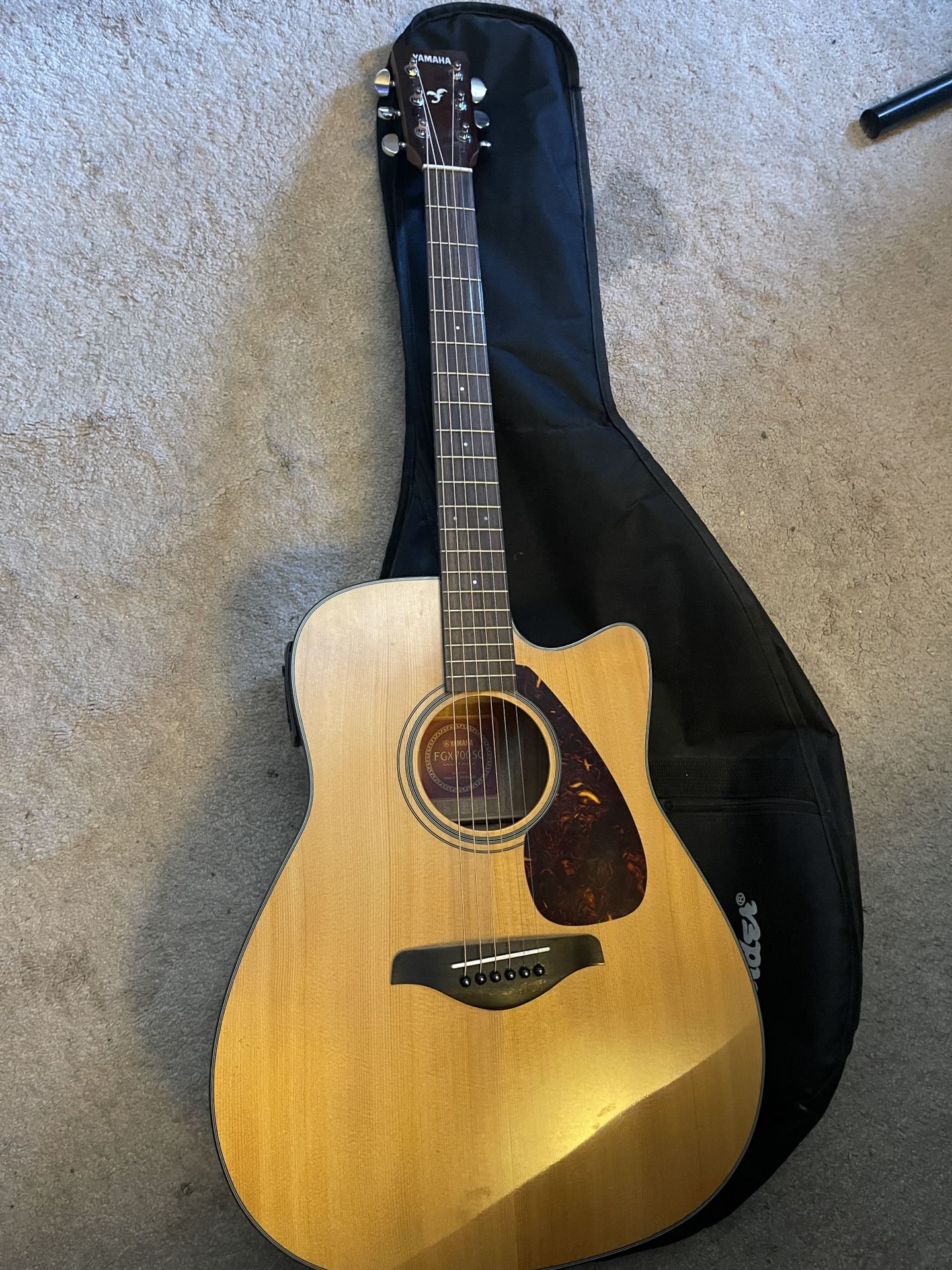 Yamaha FGX700SC Electro-Acoustic Guitar