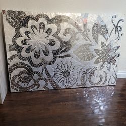 Beautiful mosaic wall decor!
